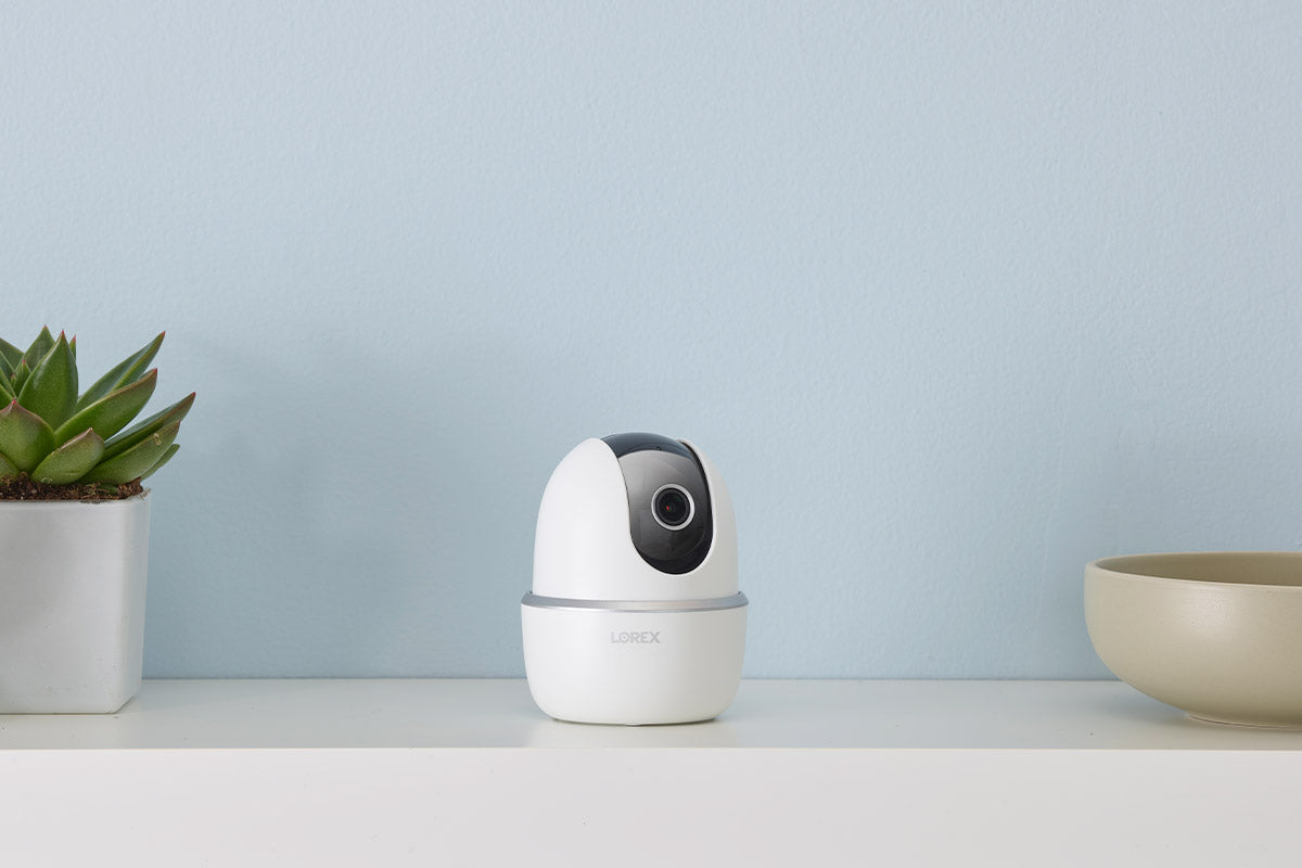 Lorex 2K Pan-Tilt Indoor Wi-Fi Security Camera
