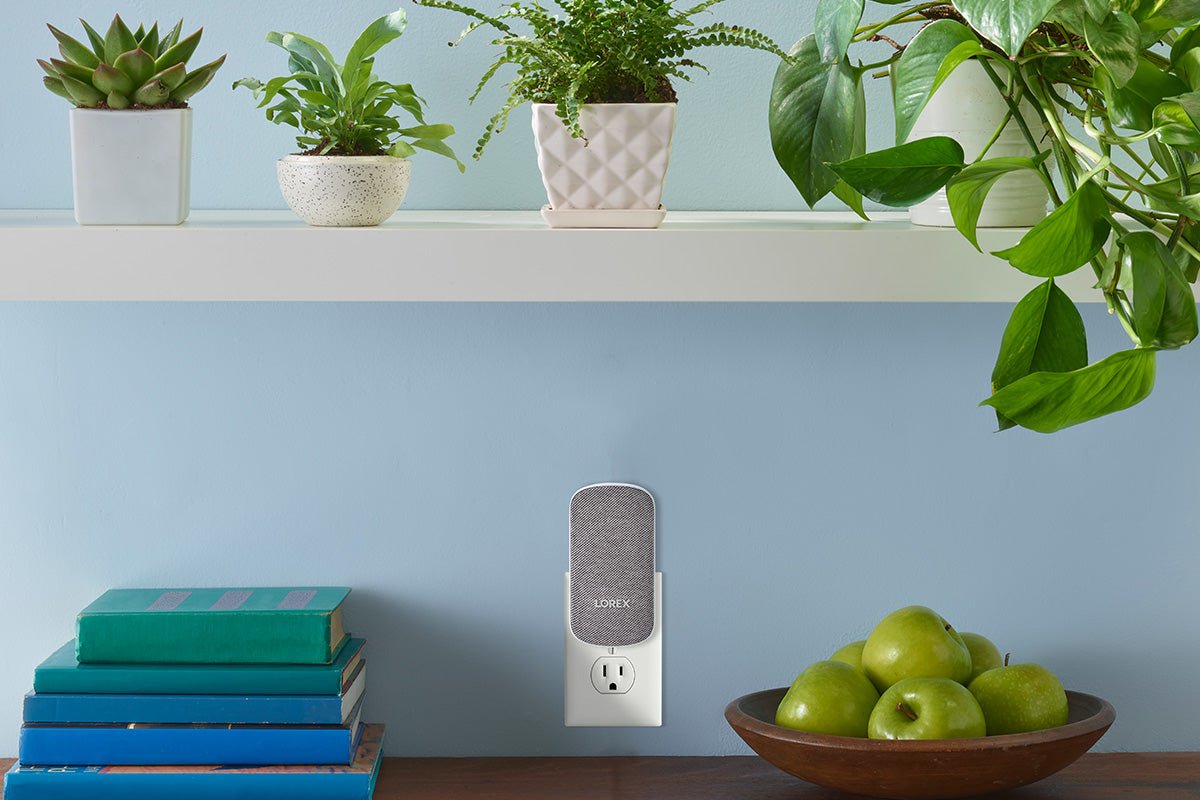 Lorex 1080p Wired Video Doorbell with Wi-Fi Chimebox - Lorex Corporation