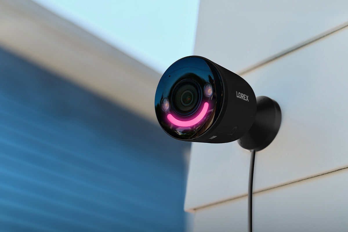 Lorex 4K Spotlight Indoor/Outdoor Wi-Fi 6 Security Camera with Smart Security Lighting (Black, 32GB, Open Box)