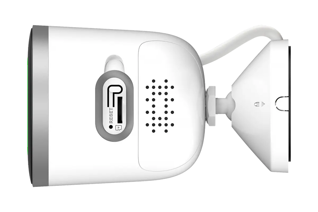 Lorex 4K Spotlight Indoor/Outdoor Wi-Fi 6 Security Camera with Smart Security Lighting - 2 Pack